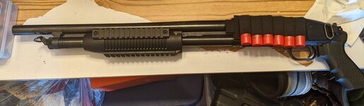 Maverick 88 with Magpul forend, Velcro shell holder