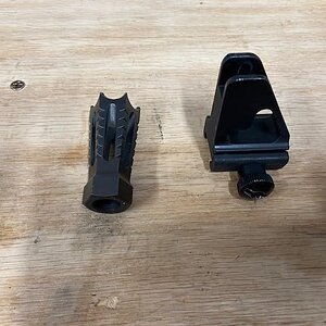 Front sight A2 and YHM flash  hider copy.jpg